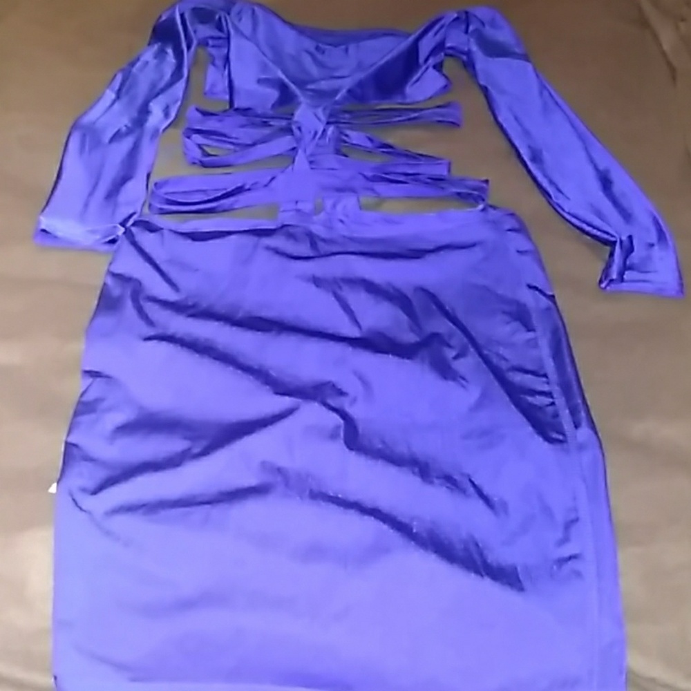 Dress - Picture 2 of 3